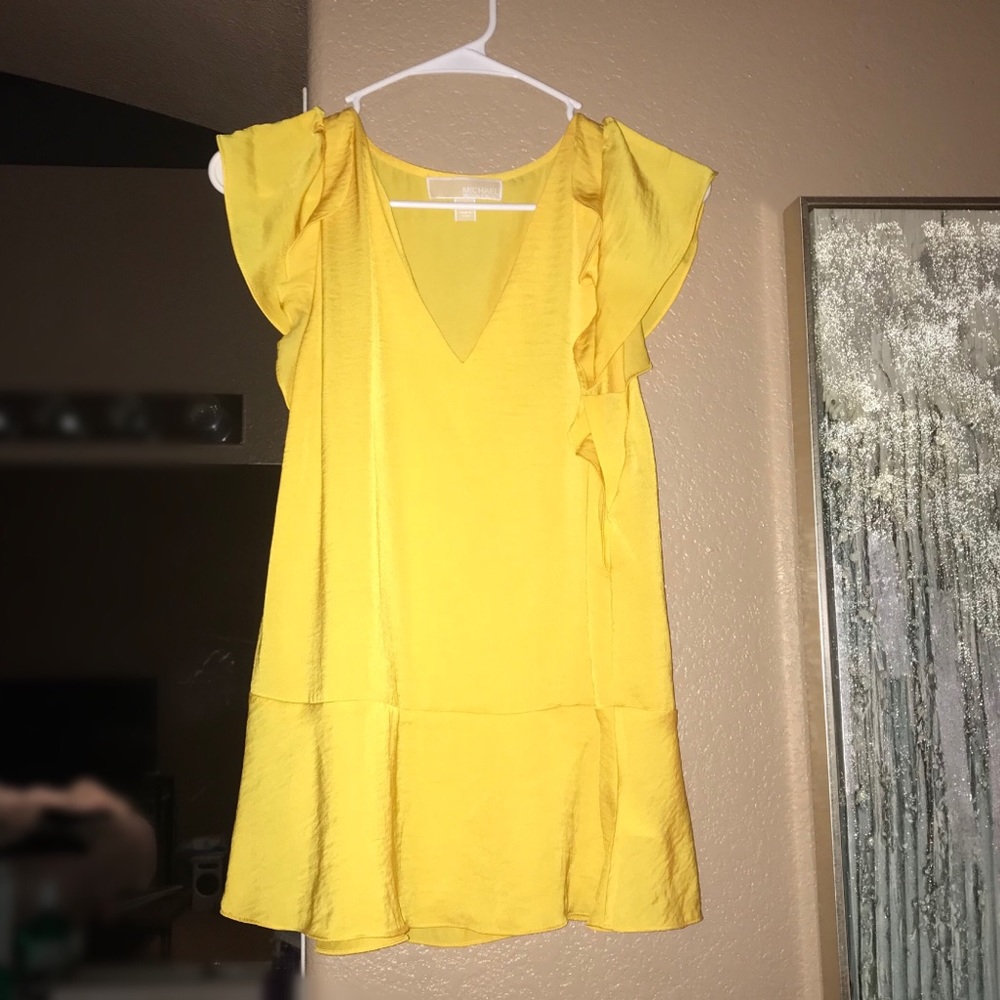 Ruffled Michael Kors Top